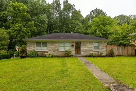 118 Park Ln, Lawrenceburg, KY 40342