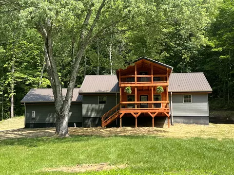 1807 Kissey Branch Rd, Irvine, KY 40336