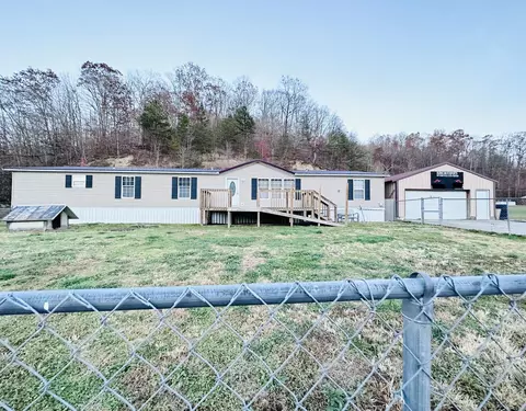 1612 Bales Creek Rd, Manchester, KY 40962