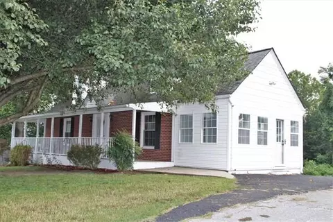 136 N 10th St, Williamsburg, KY 40769