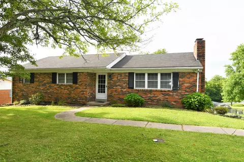 8021 Stonelick Rd, Maysville, KY 41056