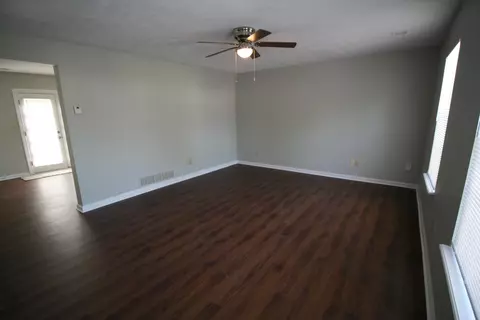 321 Turfway Dr, Lexington, KY 40516