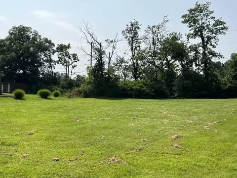 200 Evergreen Dr, Lawrenceburg, KY 40342