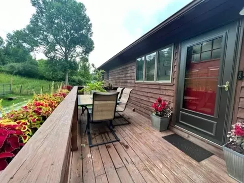 335 Stone Coal Rd, Flatgap, KY 41219