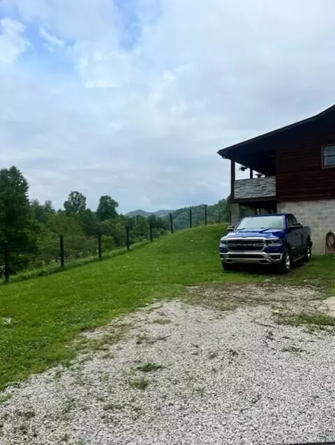 335 Stone Coal Rd, Flatgap, KY 41219 photo 6