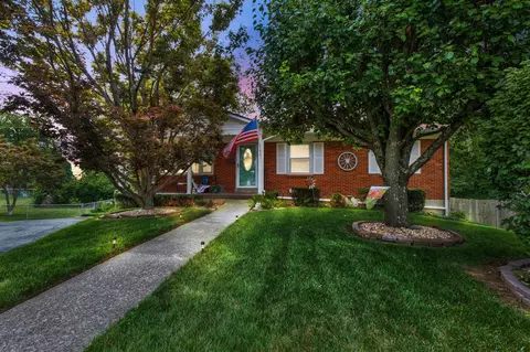 1806 Sarasota Ct, Lexington, KY 40505