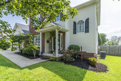217 Abbeywood Dr, Winchester, KY 40391
