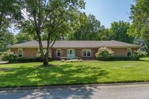 65 Candlewood Dr, Nicholasville, KY 40356