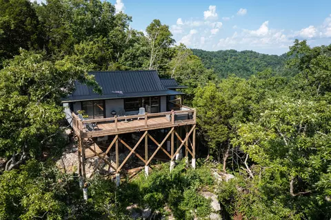 85 Gala Ln, Stanton, KY 40380