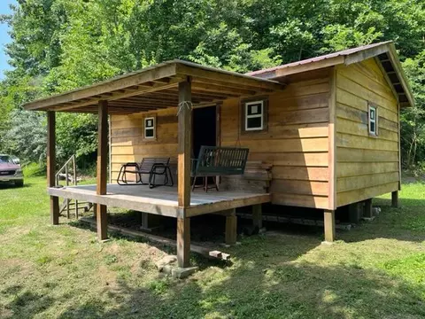 4570 Ulysses Creek Rd, Bear Branch, KY 41714