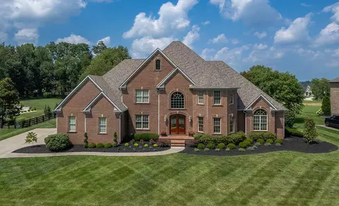 206 Golf Club Dr, Nicholasville, KY 40356