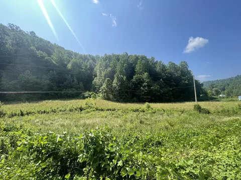 9999 Jeffs Creek Rd, Flat Lick, KY 40935