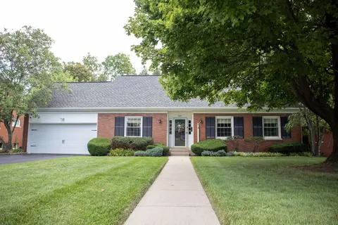 205 Greenbriar Rd, Lexington, KY 40503