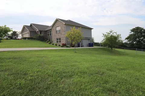 188 Oakridge Dr, Somerset, KY 42503