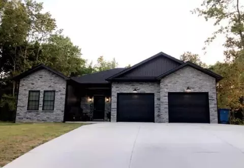 2018 Crescent Ct, Lawrenceburg, KY 40342