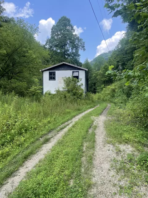 10190 Ky-66, Oneida, KY 40972 photo 15