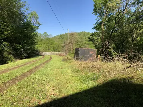 10190 Ky-66, Oneida, KY 40972 photo 6