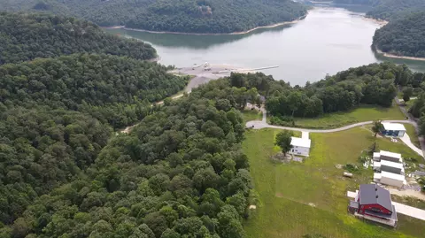 9999 Chelsie Ln, Russell Springs, KY 42642