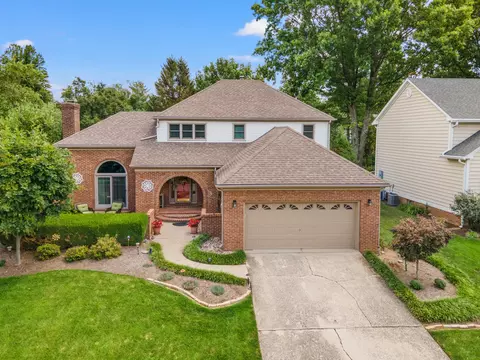 2333 Woodfield Cir, Lexington, KY 40515