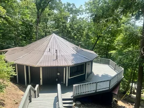 658 Lakeview Village Dr, Prestonsburg, KY 41653