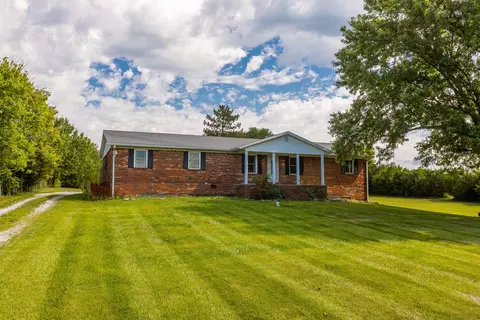 6110 Lebanon Rd, Danville, KY 40422