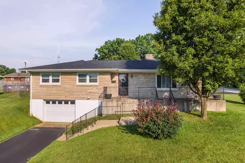 300 Mockingbird Ln, Frankfort, KY 40601