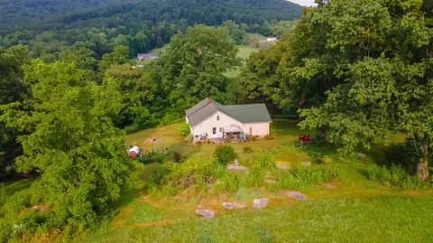 1518 Hwy 1643, Somerset, KY 42501