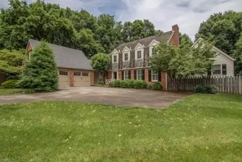 523 Woodland Pl, Danville, KY 40422