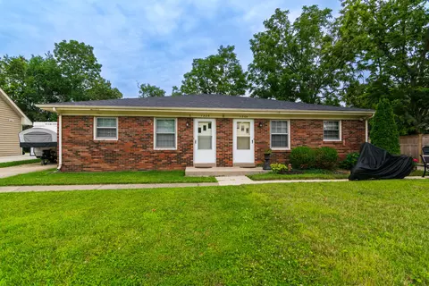 1304 Leaning Tree Ln, Lexington, KY 40517