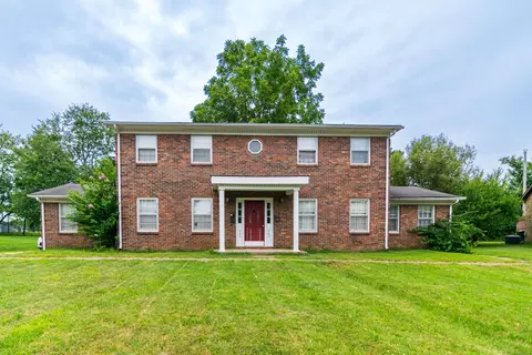 222 Medlock Rd, Lexington, KY 40517