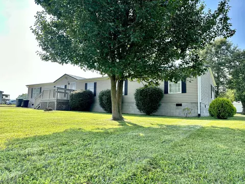 299 Meadowlands Dr, Morehead, KY 40351