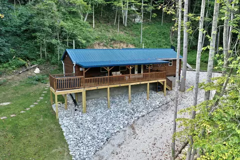 380 Bootleg Ridge Rd, Stanton, KY 40380