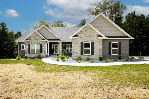 3035 Us Hwy 460 E, Frenchburg, KY 40322