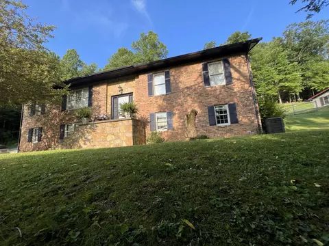 527 Tunnel Hill Rd, Baxter, KY 40806
