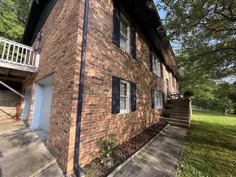 527 Tunnel Hill Rd, Baxter, KY 40806 photo 4