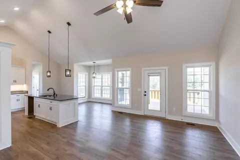 317 Dreyfus Rd, Berea, KY 40403 photo 7