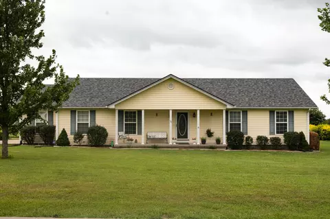 172 Whitney Dr, Lancaster, KY 40444