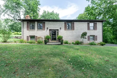 106 Pioneer Dr, Richmond, KY 40475