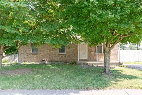 708 Barefoot Dr, Wilmore, KY 40390