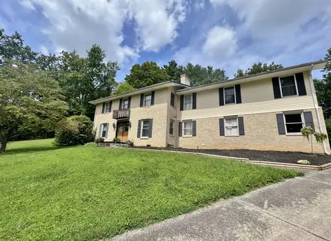 1407 Woodwind Ct, Corbin, KY 40701 photo 1