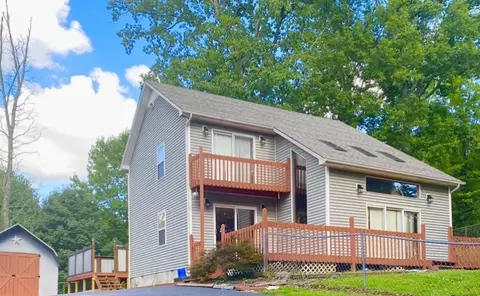 55 Back Ln, London, KY 40741