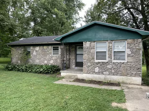 102 Furrow Ln, Frankfort, KY 40601