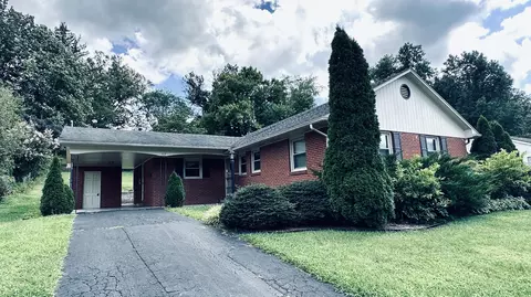 117 Cherry Rd, Berea, KY 40403