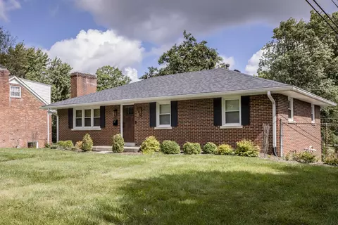 145 Vanderbilt Dr, Lexington, KY 40517