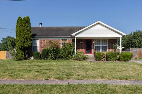 1337 Forest Dr, Louisville, KY 40219