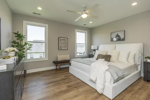 Bedroom - 606 Trinity Ln, Versailles, KY 40383 photo 2 of 3
