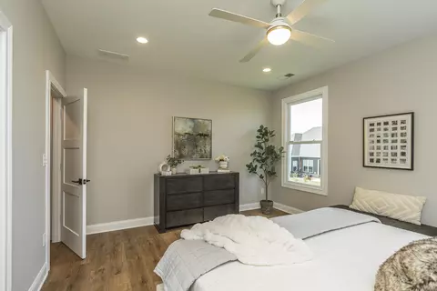 Bedroom - 606 Trinity Ln, Versailles, KY 40383 photo 3 of 3