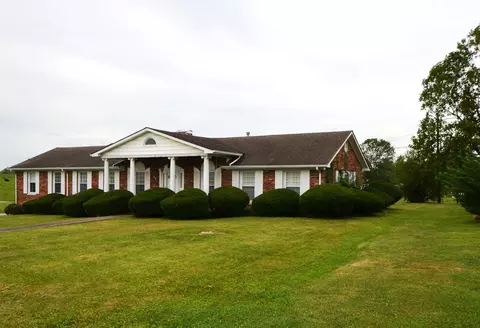 530 Scenic Dr, Harrodsburg, KY 40330