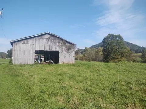 04 Clearfork Rd, Morehead, KY 40351