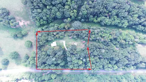 2770 Spout Springs Rd, Irvine, KY 40336
